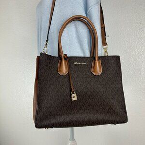 MICHAEL KORS Mercer Medium Logo Accordion Crossbody Bag